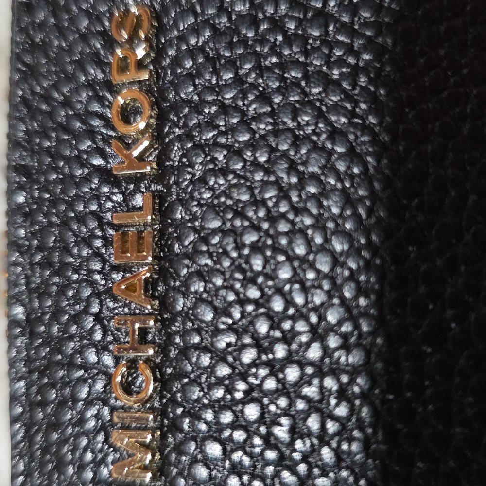 New Michael Kors Contintental Leather Black Wallet. - Picture 2 of 9